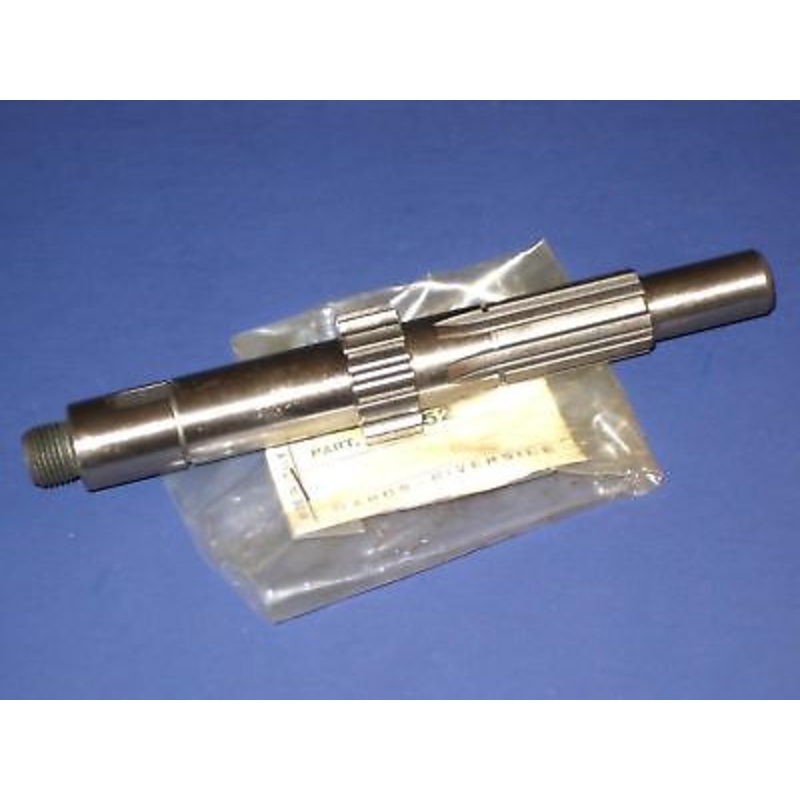 Benelli mainshaft Wards Riverside 125 single NOS Italy 97-04716 M52