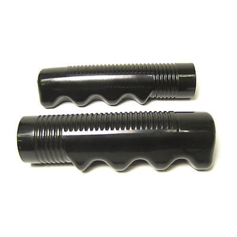 Black finger grips for 7/8 motorcycle handlebars w 1 throttle chopper bobber