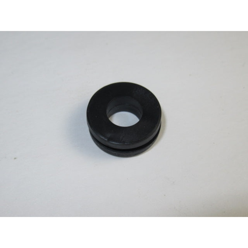 03-4072 Grommet Norton commando