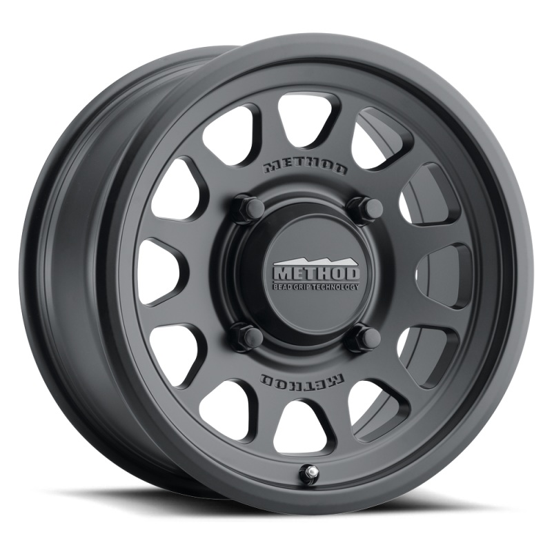 Method MR414 Bead Grip 15×10 / 6+4/25mm Offset / 5×4.5 / 76mm CB Matte Black Wheel